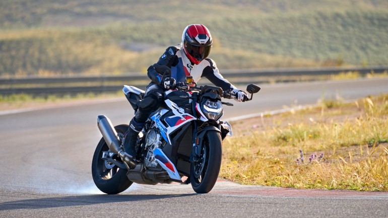 BMW M 1000 R –  Mια γυμνή Supersport Roadster στα 199 κιλά με 210 ίππους